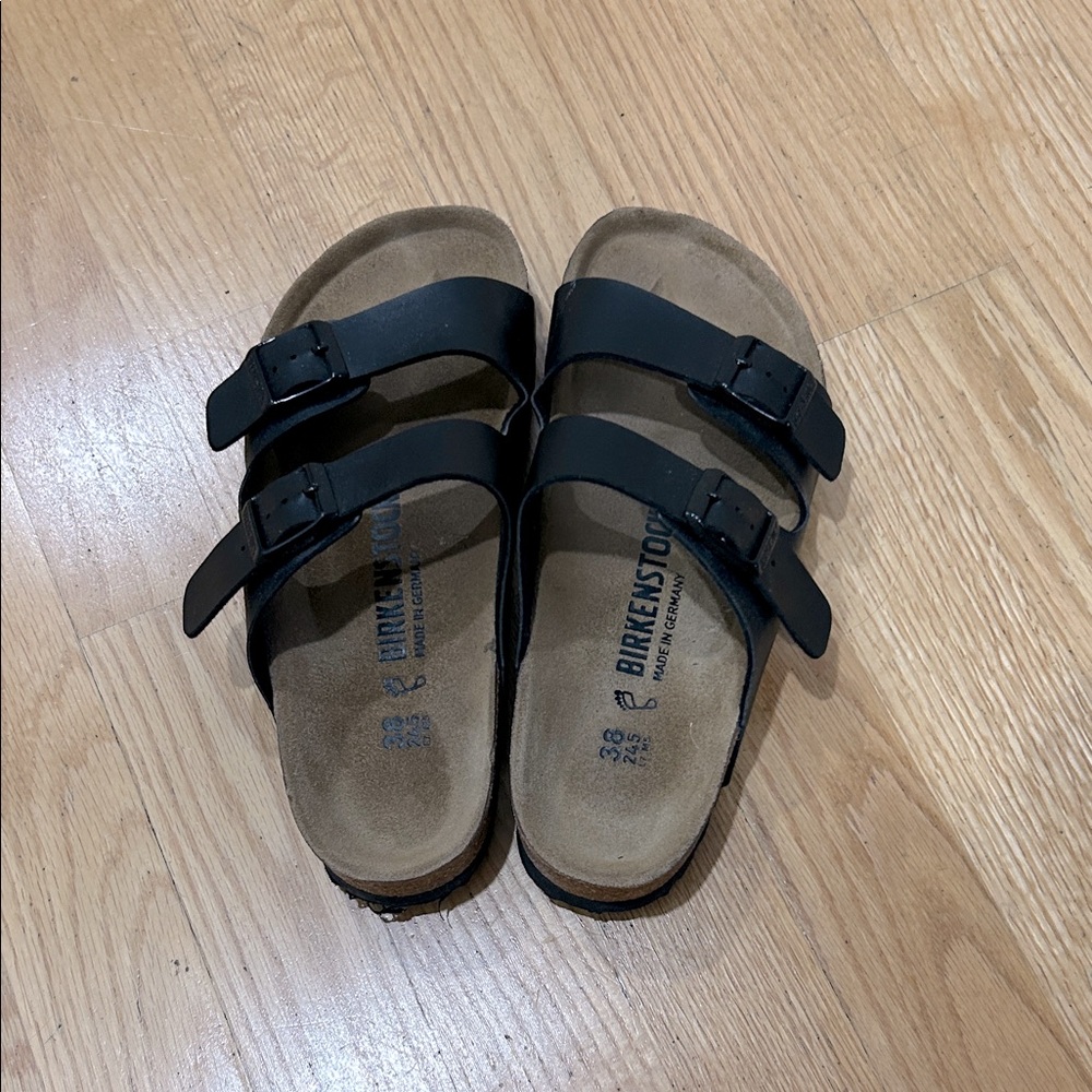 Women’s Black Birkenstock Arizona Sandals